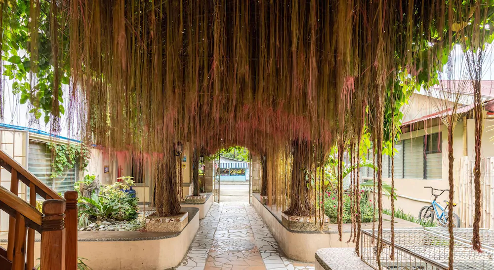 Iloilo Paraw Beach Resort by ZEN Rooms