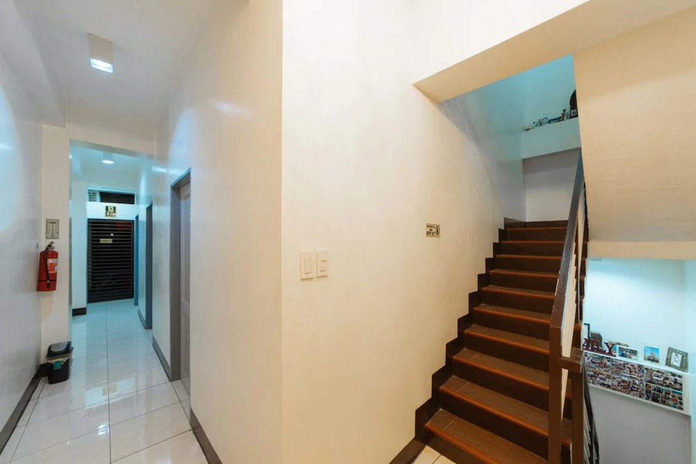 Mark & Marlie Pensionhouse by RedDoorz