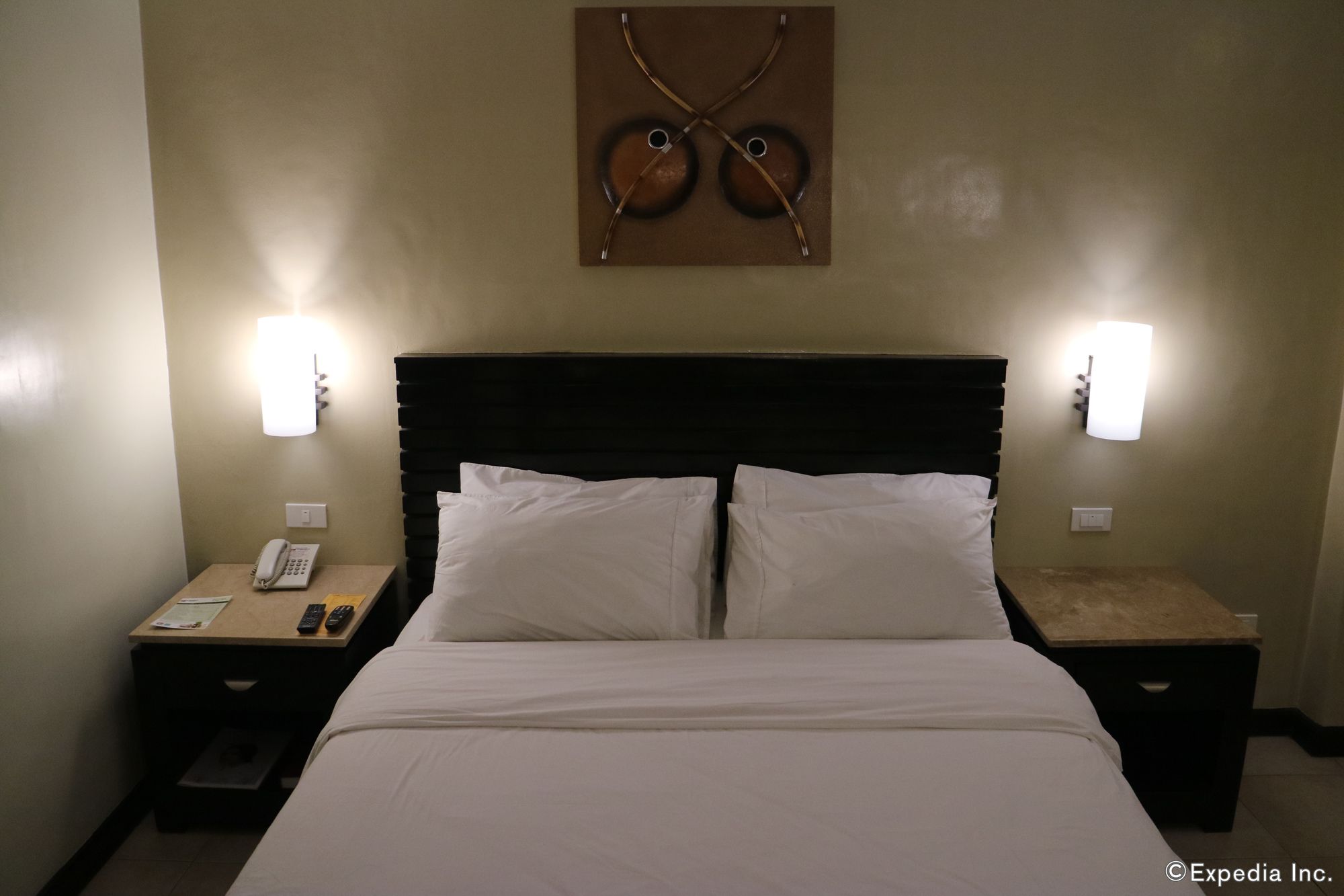 MO2 Westown Hotel Iloilo