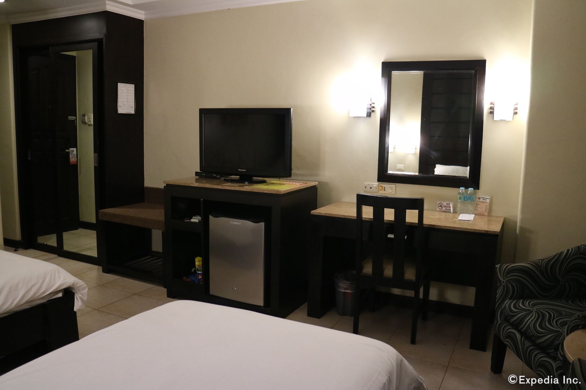 MO2 Westown Hotel Iloilo