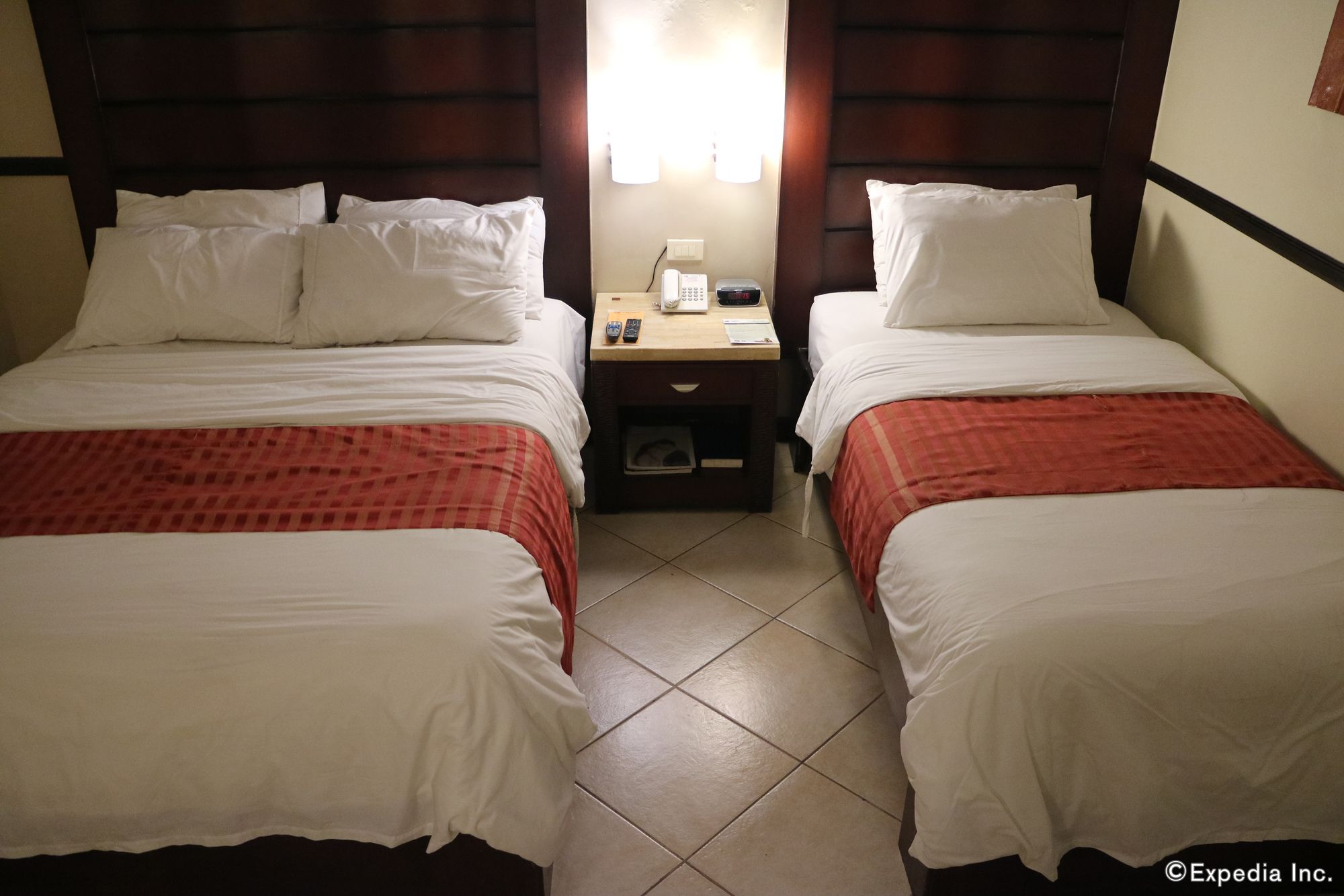 MO2 Westown Hotel Iloilo