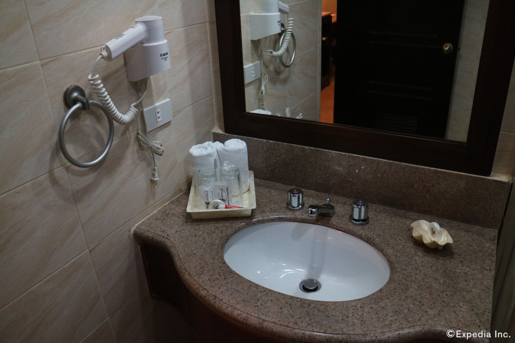 MO2 Westown Hotel Iloilo