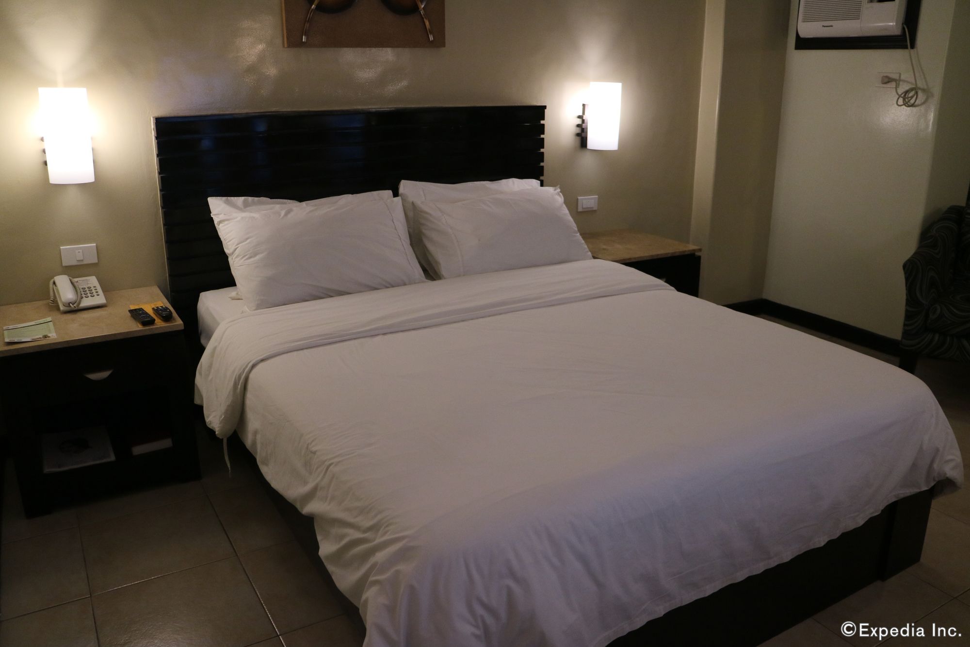 MO2 Westown Hotel Iloilo