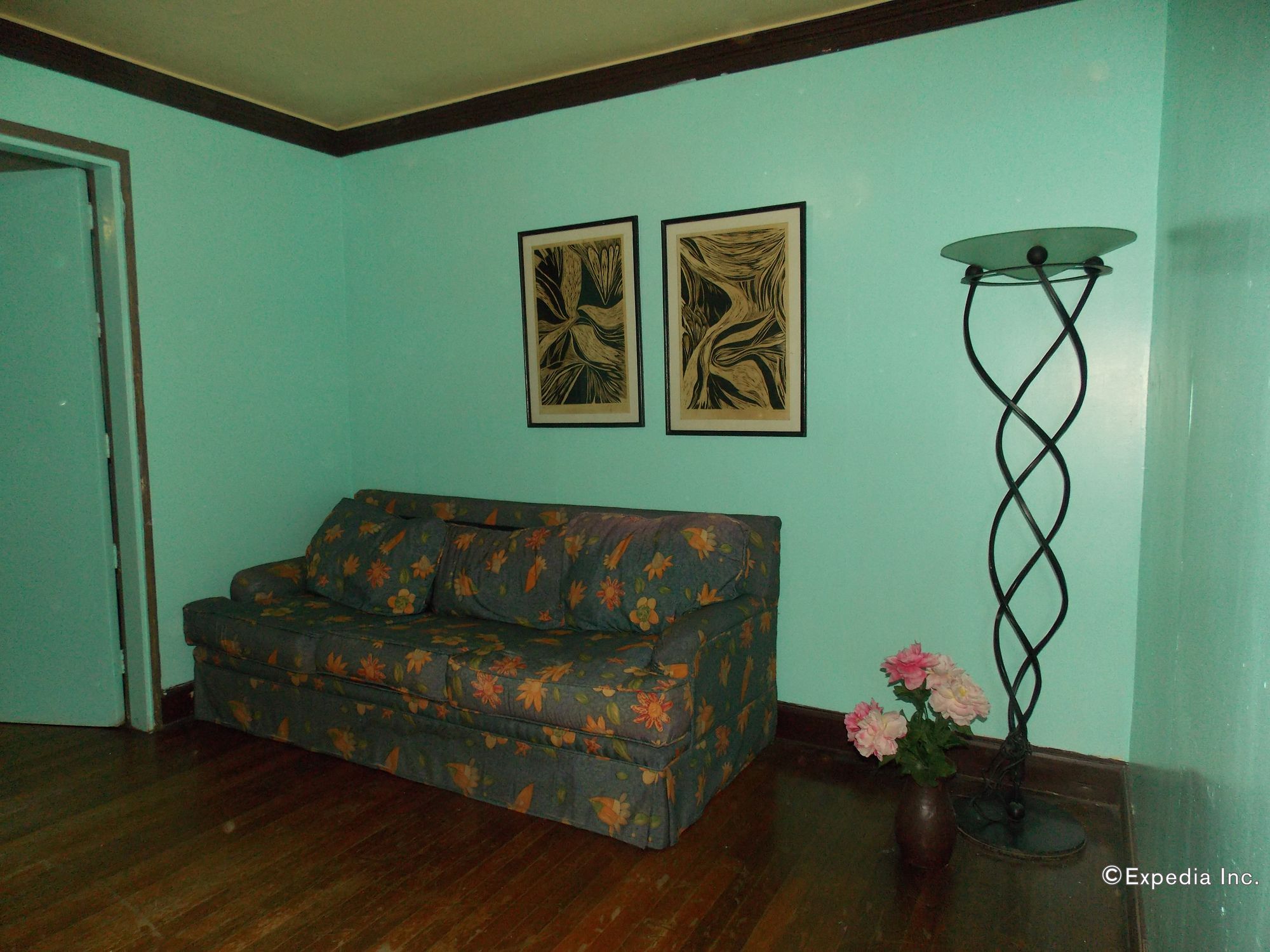 Regatta Hotel