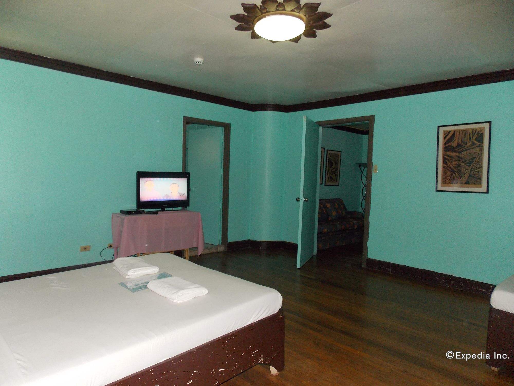 Regatta Hotel