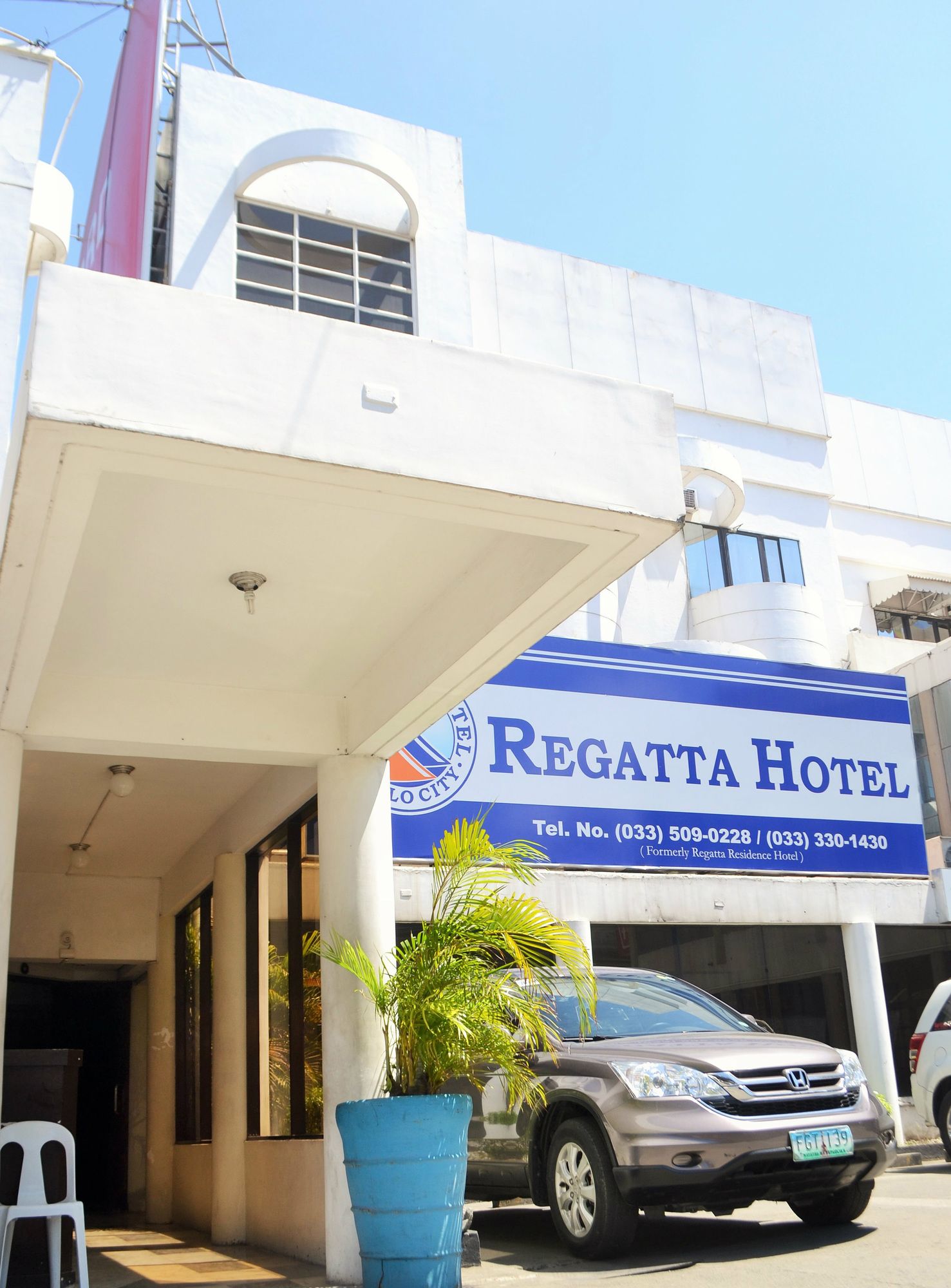 Regatta Hotel