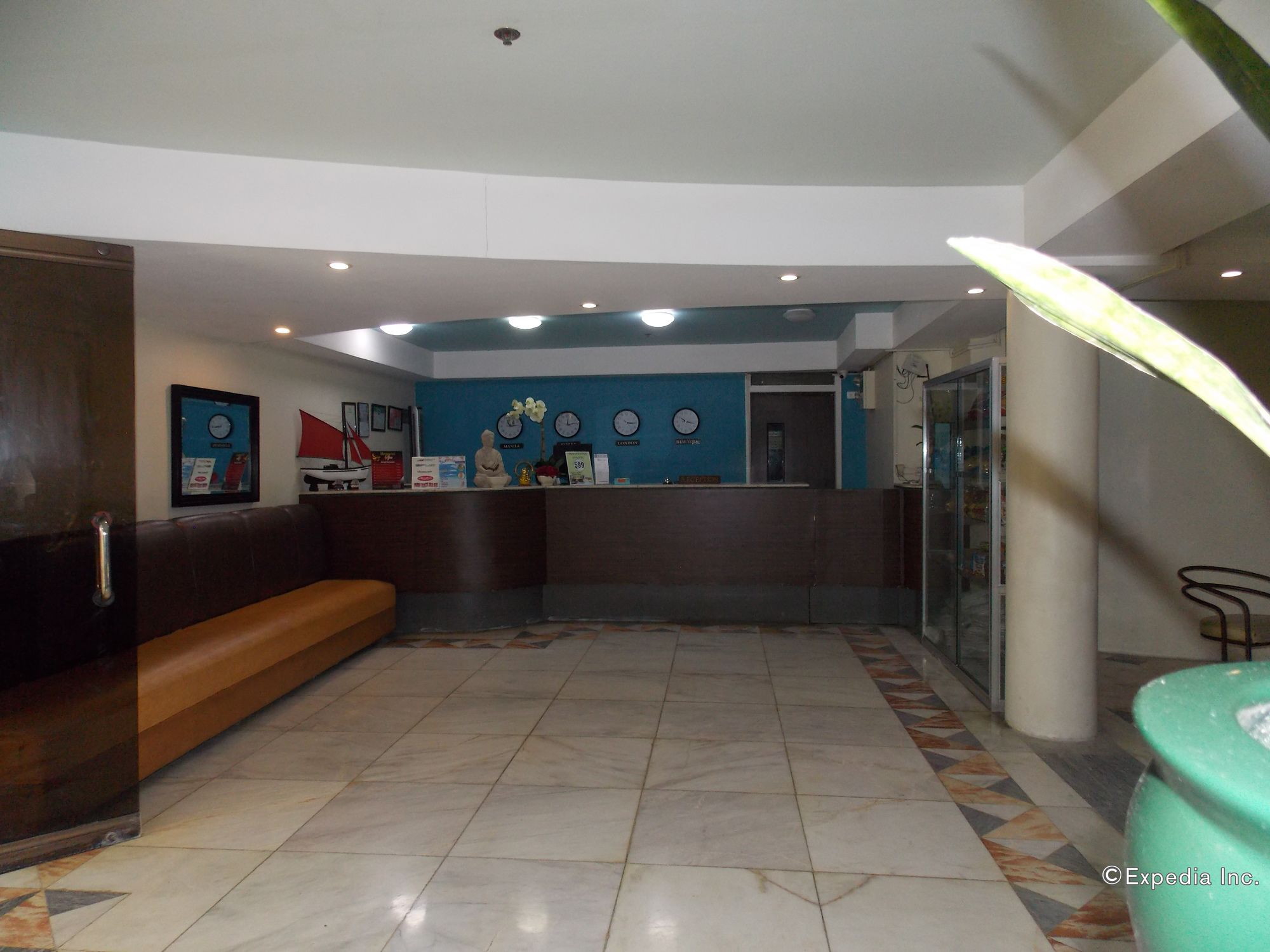 Regatta Hotel