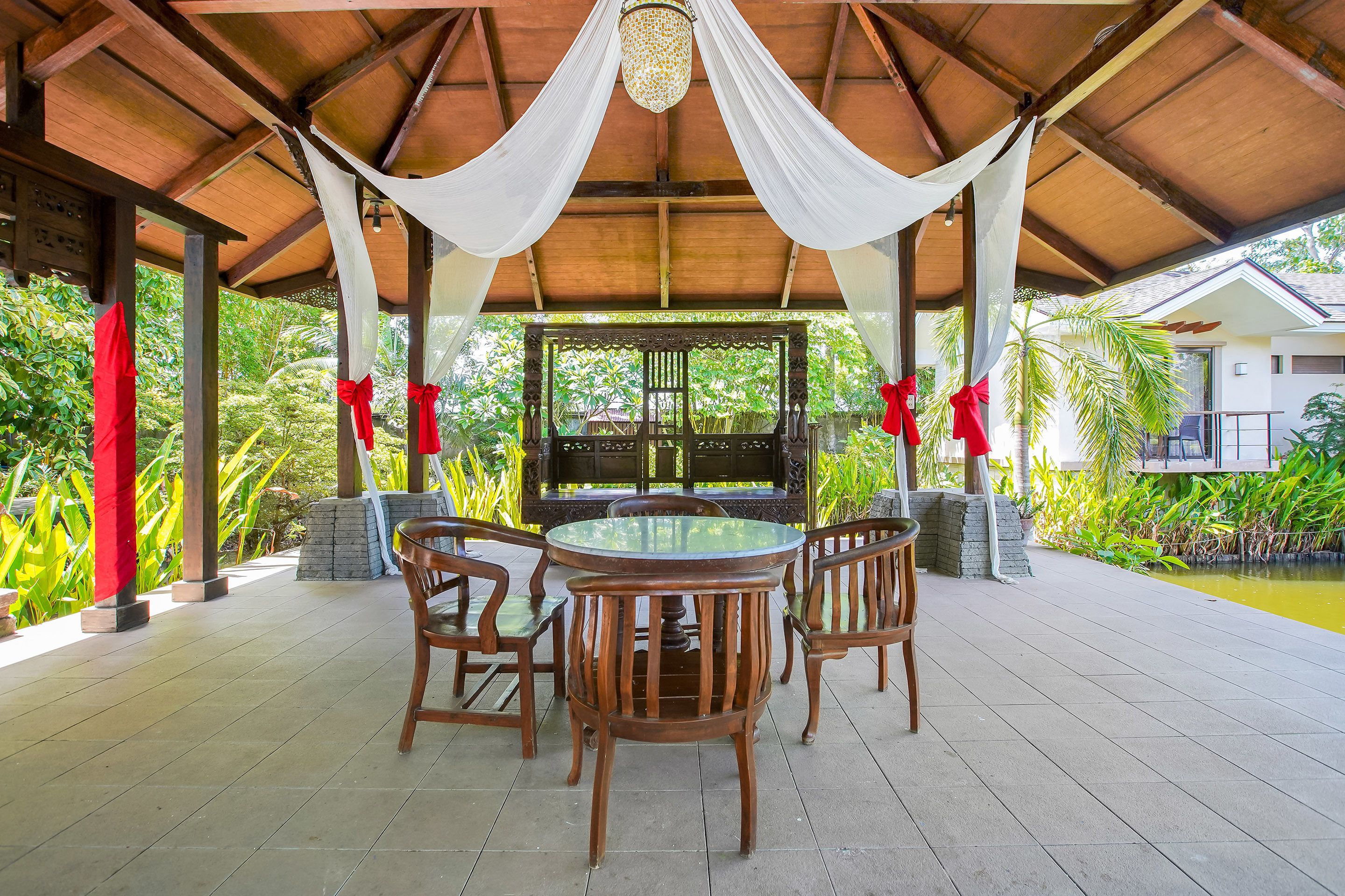 Sheridan Boutique Resort by OYO