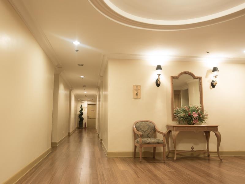 The Grand Dame Hotel