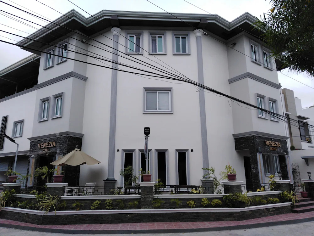 Venezia Suites Hotel