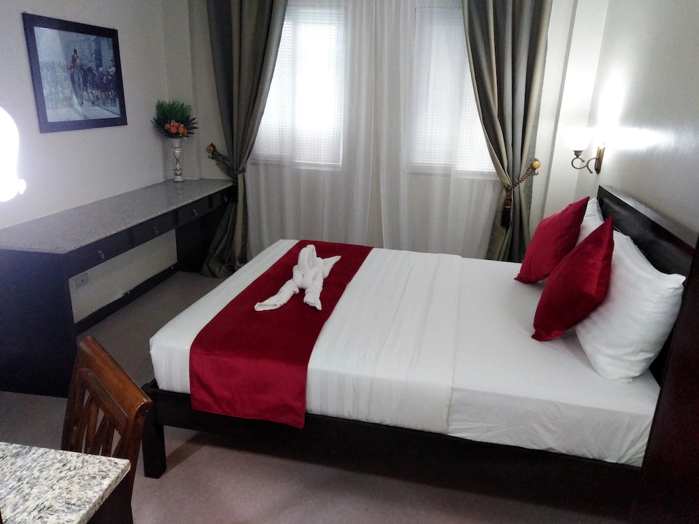 Venezia Suites Hotel