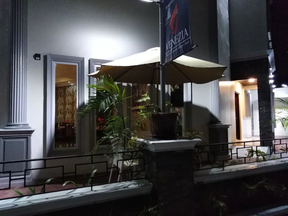 Venezia Suites Hotel