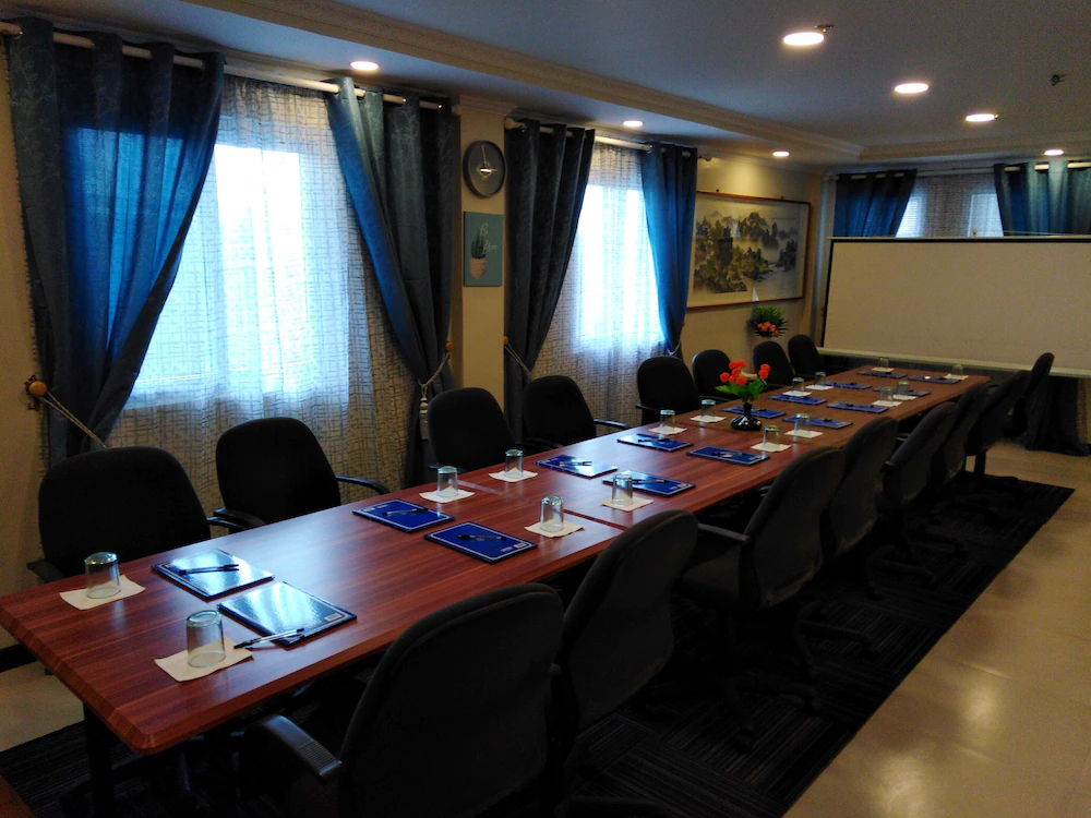 Venezia Suites Hotel