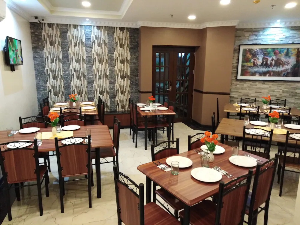 Venezia Suites Hotel