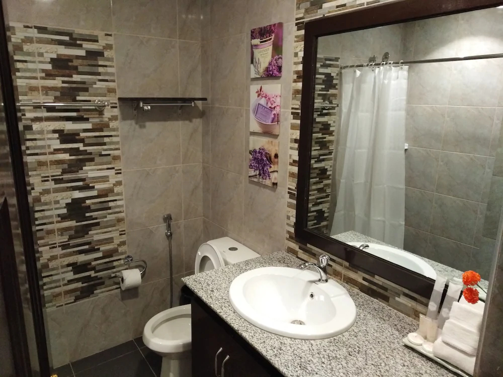 Venezia Suites Hotel