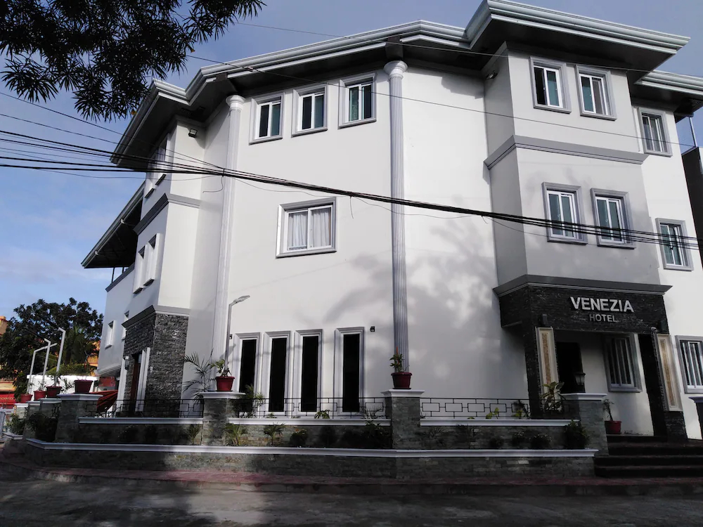 Venezia Suites Hotel