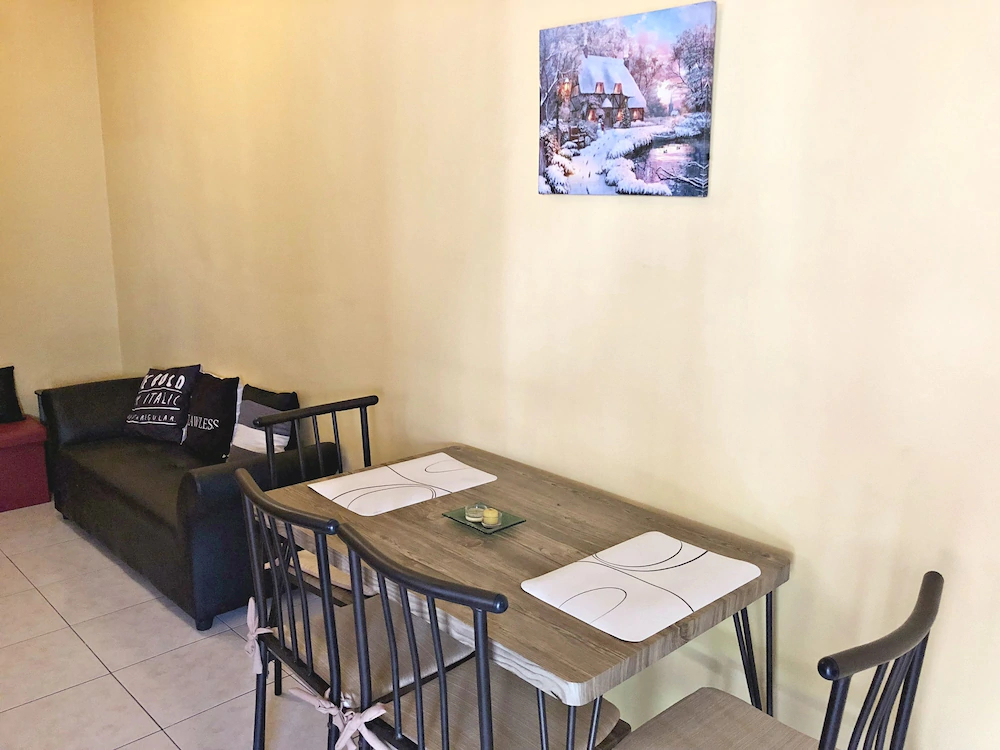 Kalayaan Transient House