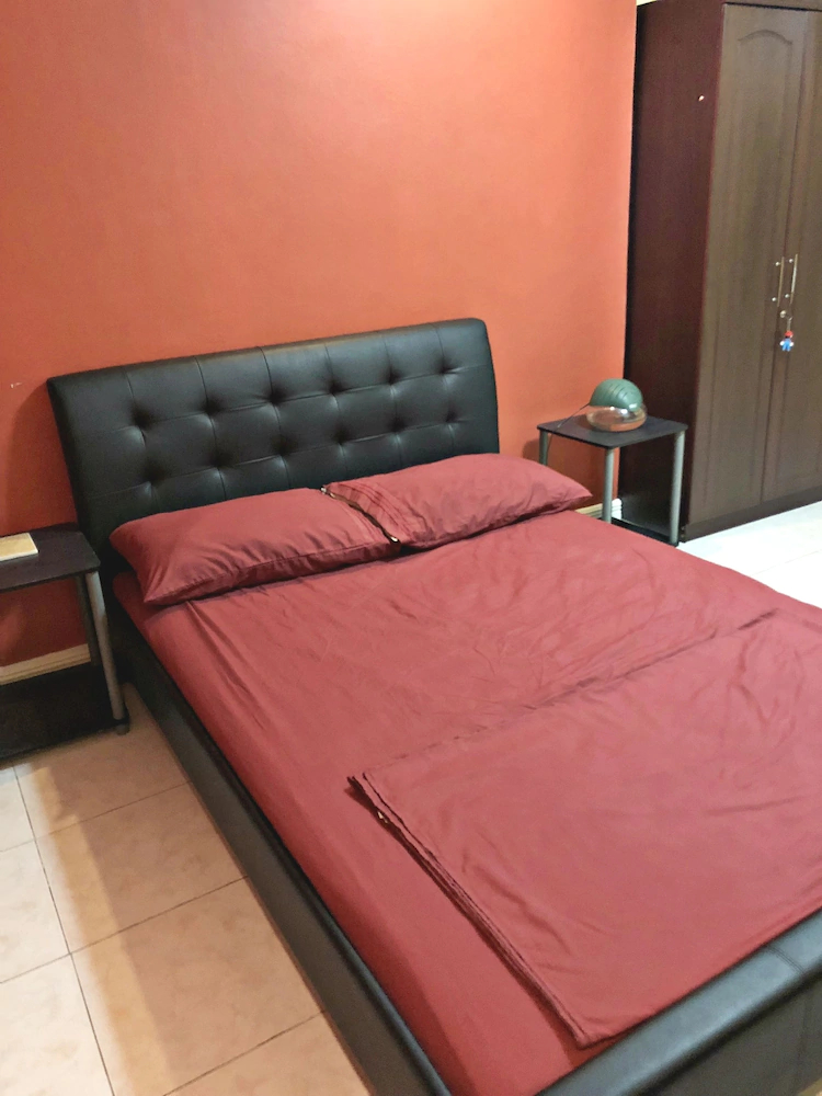 Kalayaan Transient House