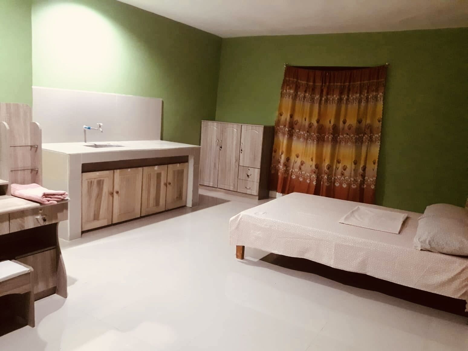 Rozay Travellers Inn