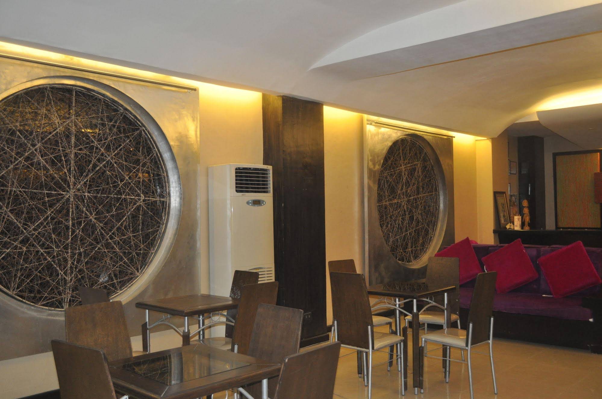 Basa Hotel