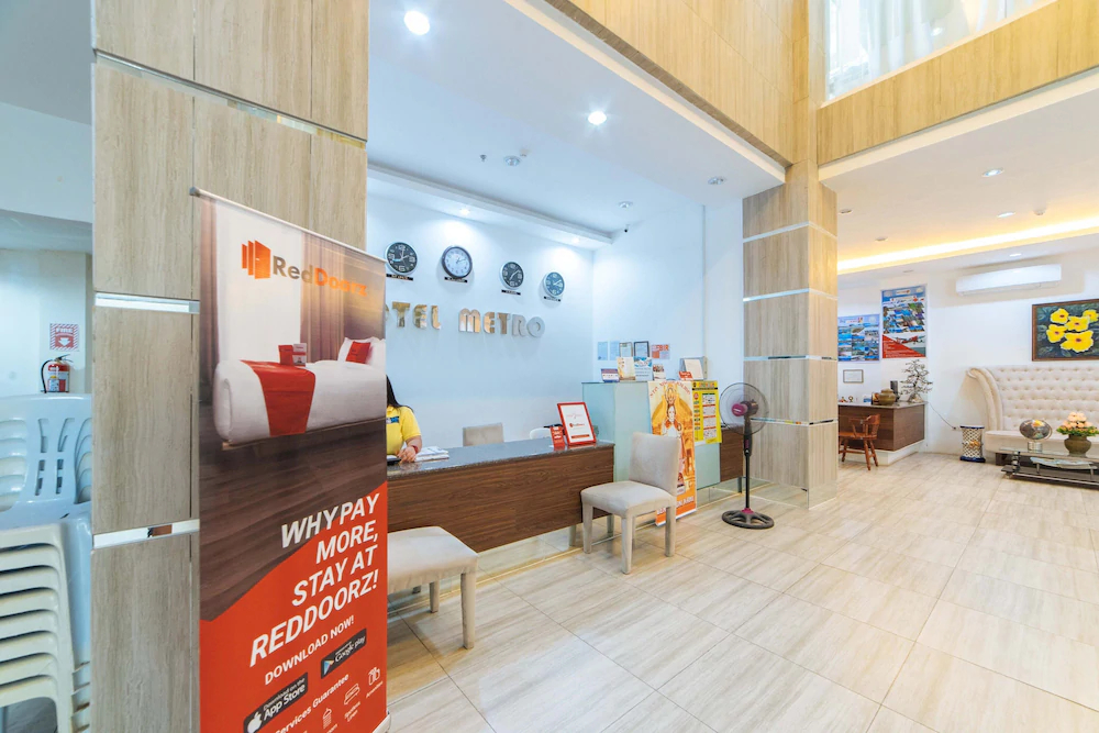 Hotel Metro by RedDoorz