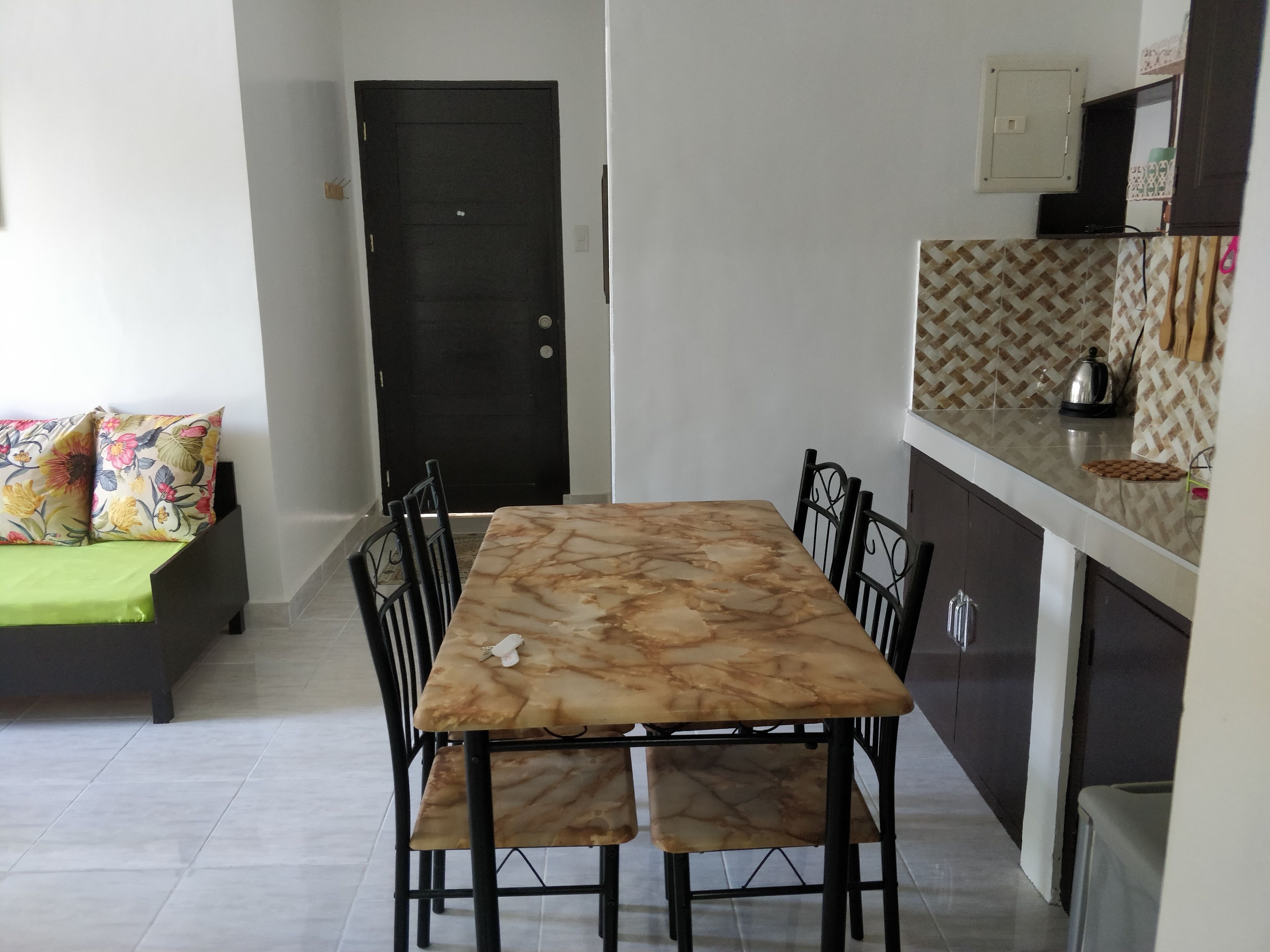 Laorenza Residences