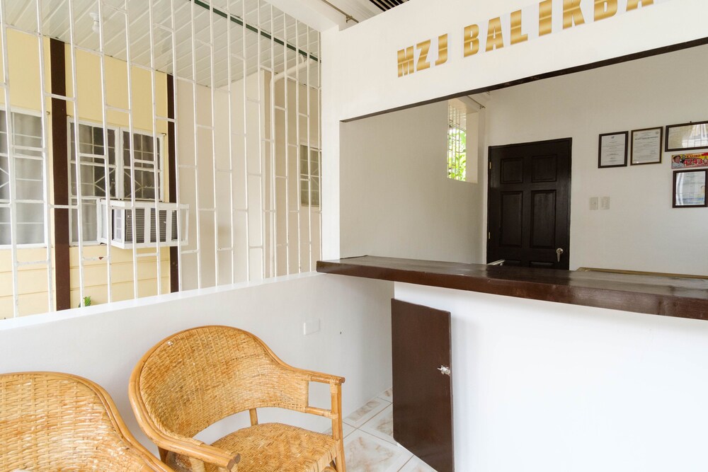 Mzj Balikbayan Inn by RedDoorz