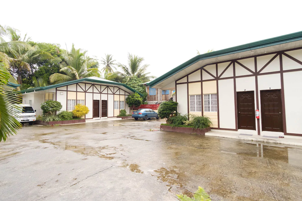 Mzj Balikbayan Inn by RedDoorz