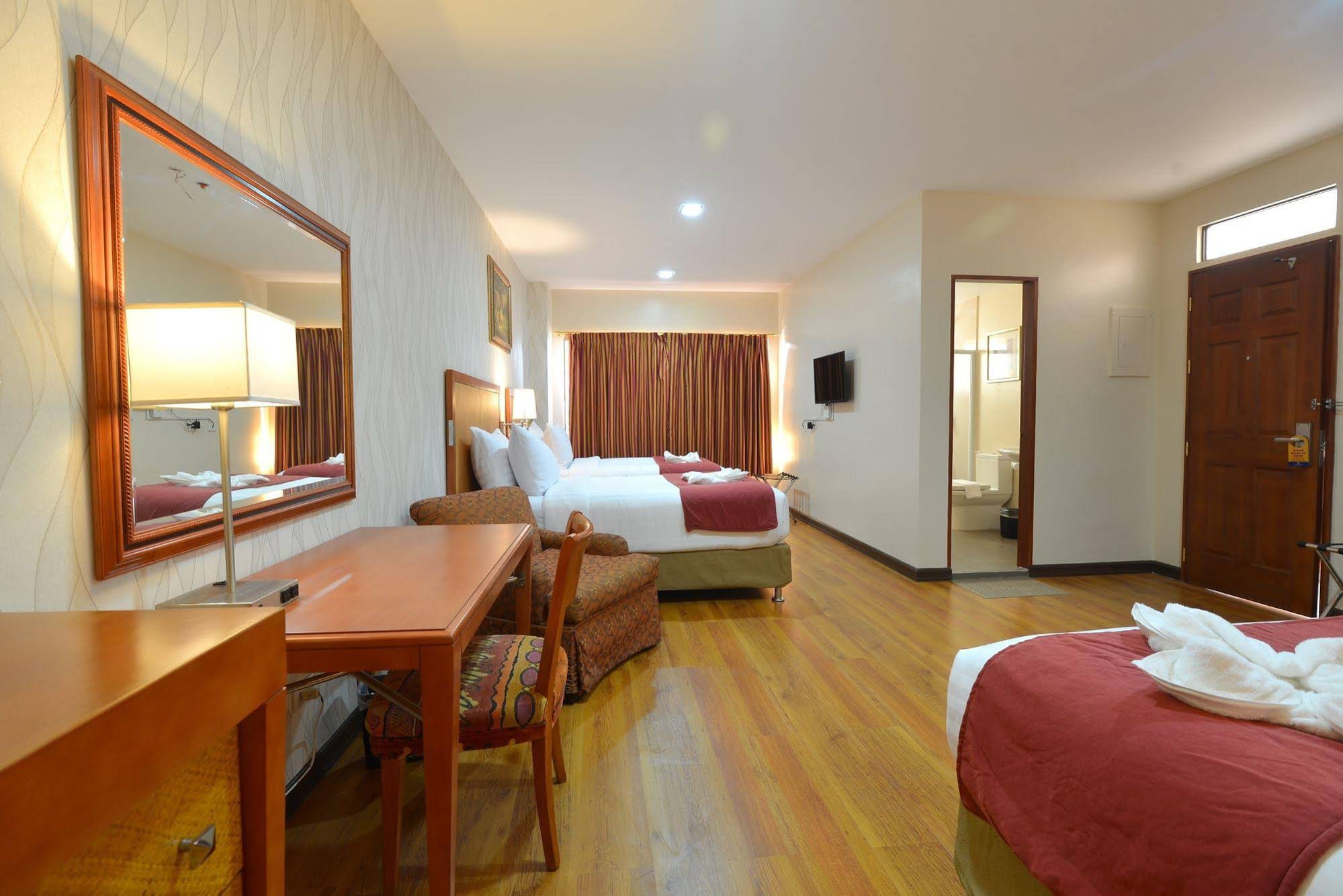 Royal Suites Condotel