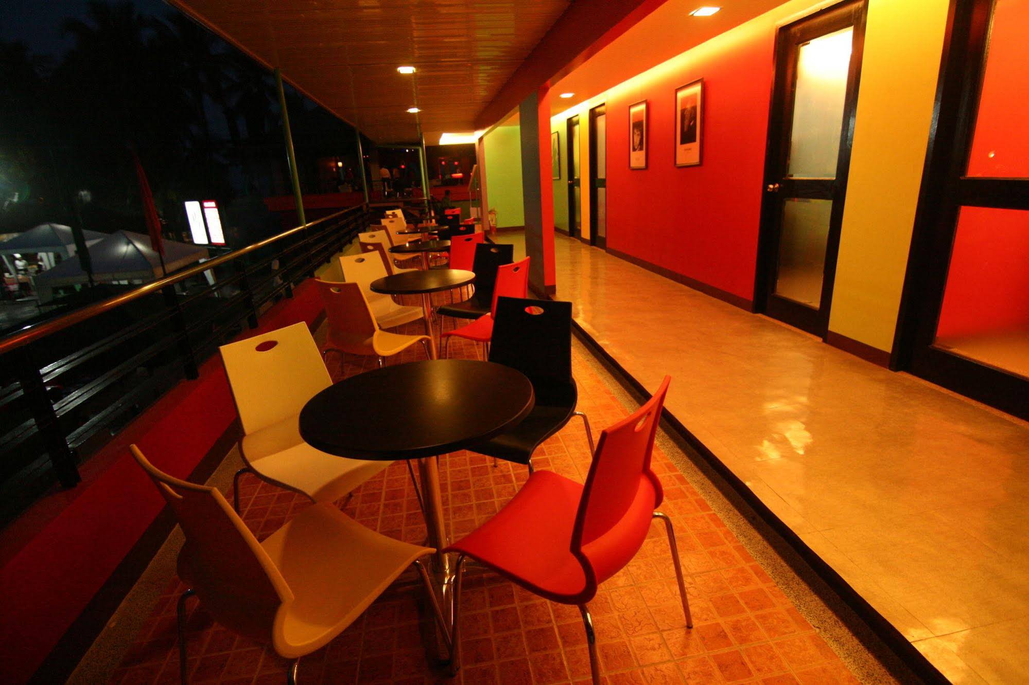 Island Cove Hotel and Leisure Park