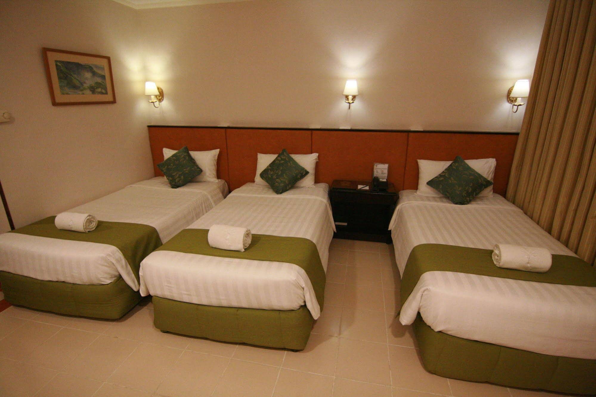 Island Cove Hotel and Leisure Park