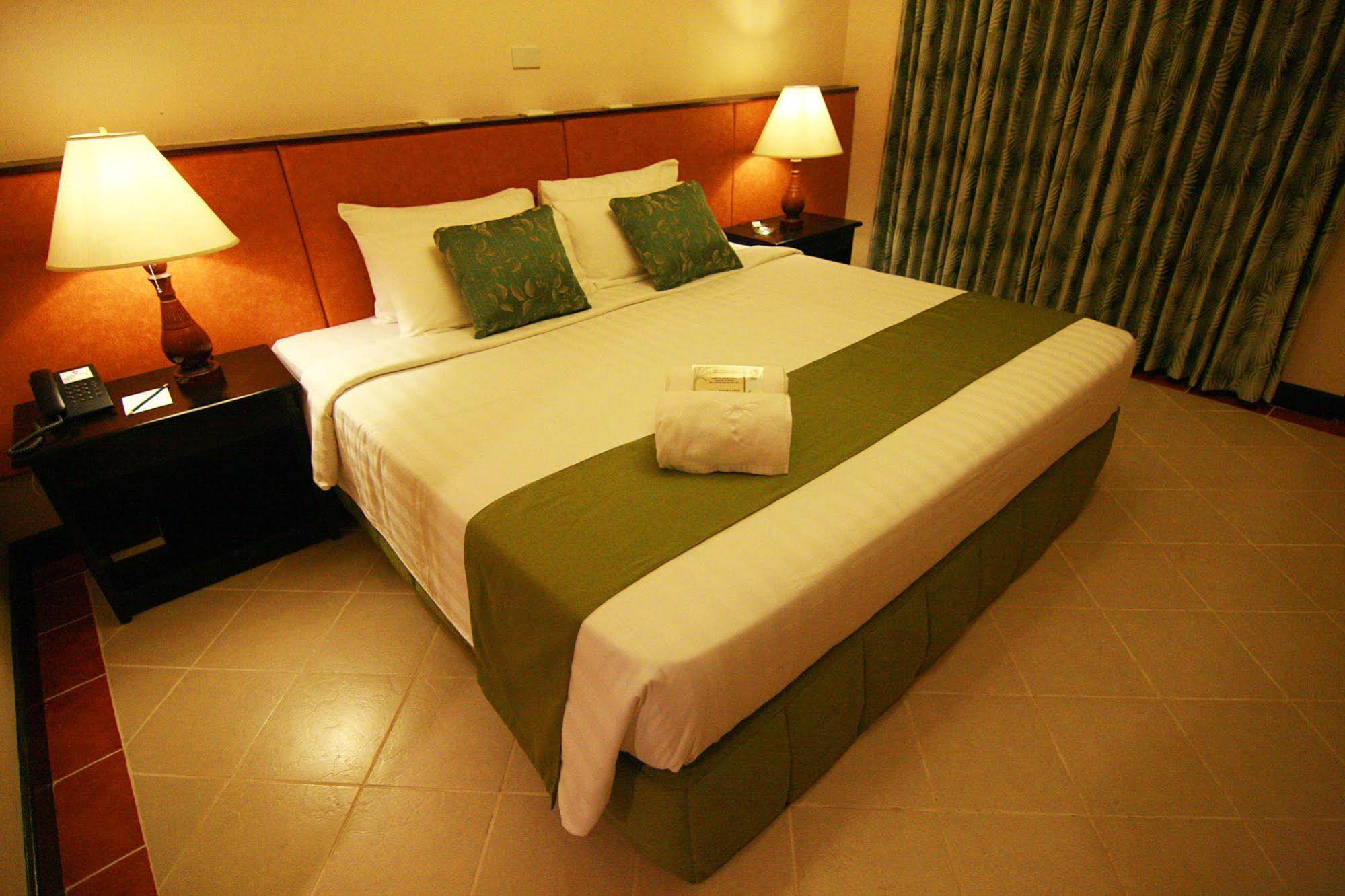 Island Cove Hotel and Leisure Park