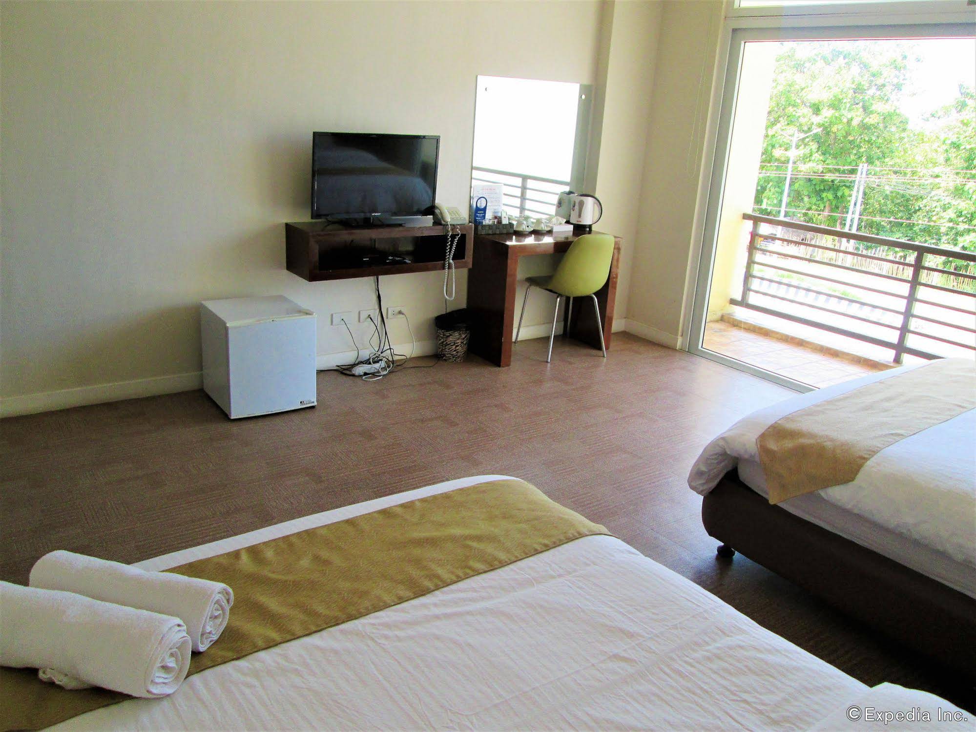 Lohas Airport Hotel