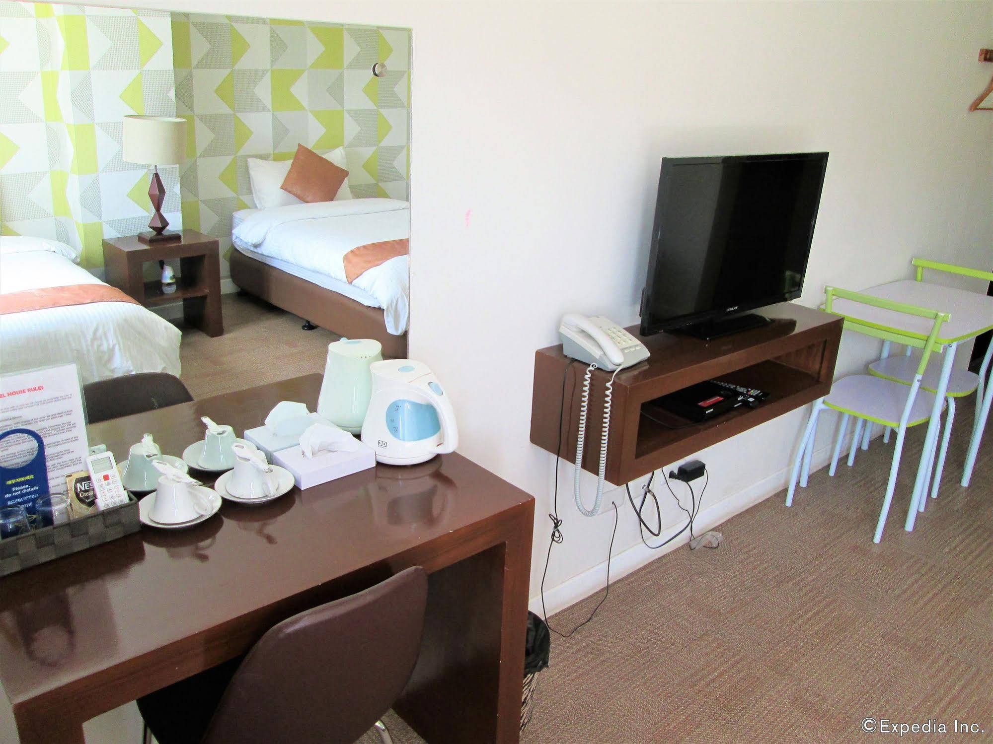 Lohas Airport Hotel