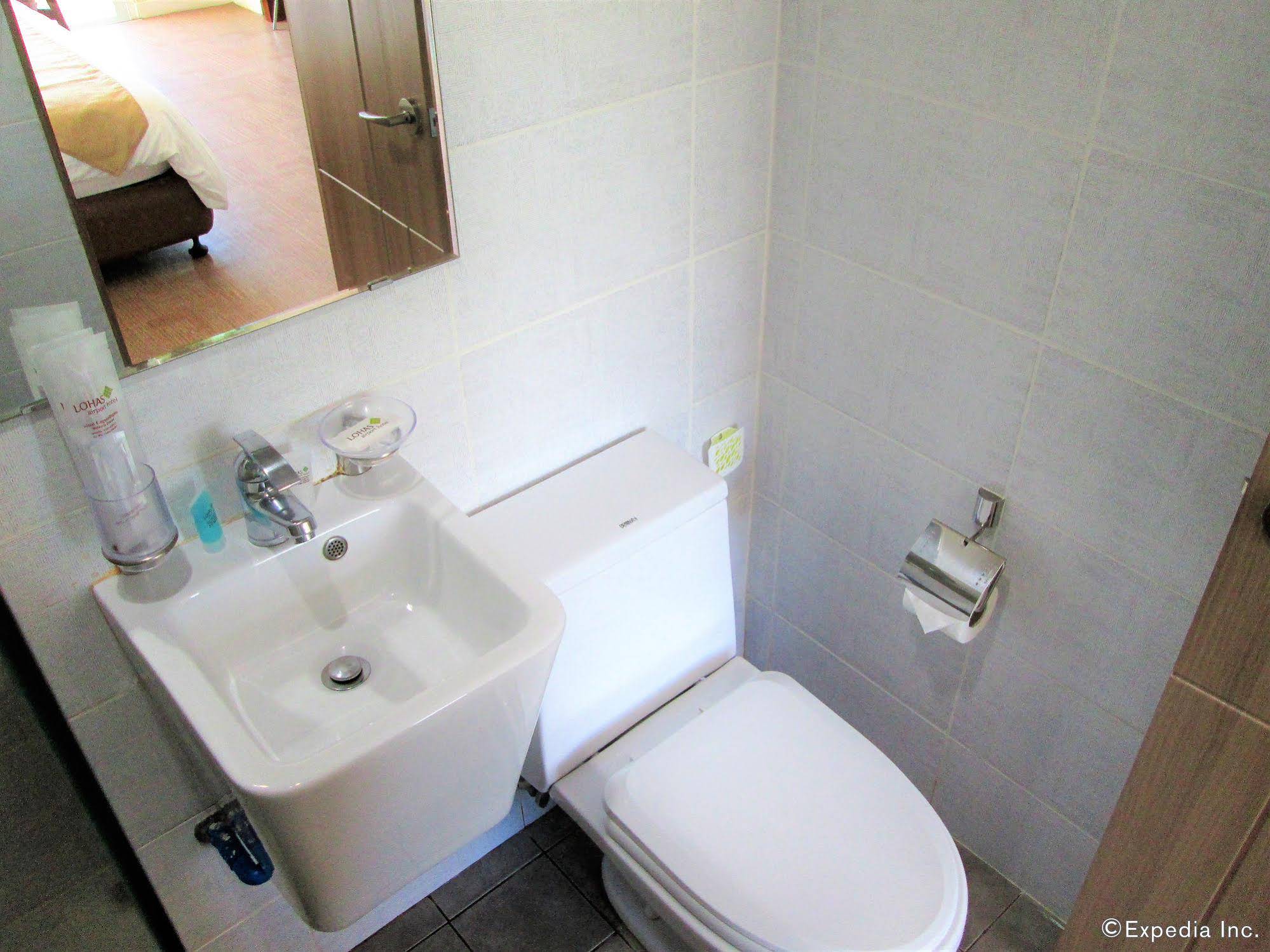 Lohas Airport Hotel