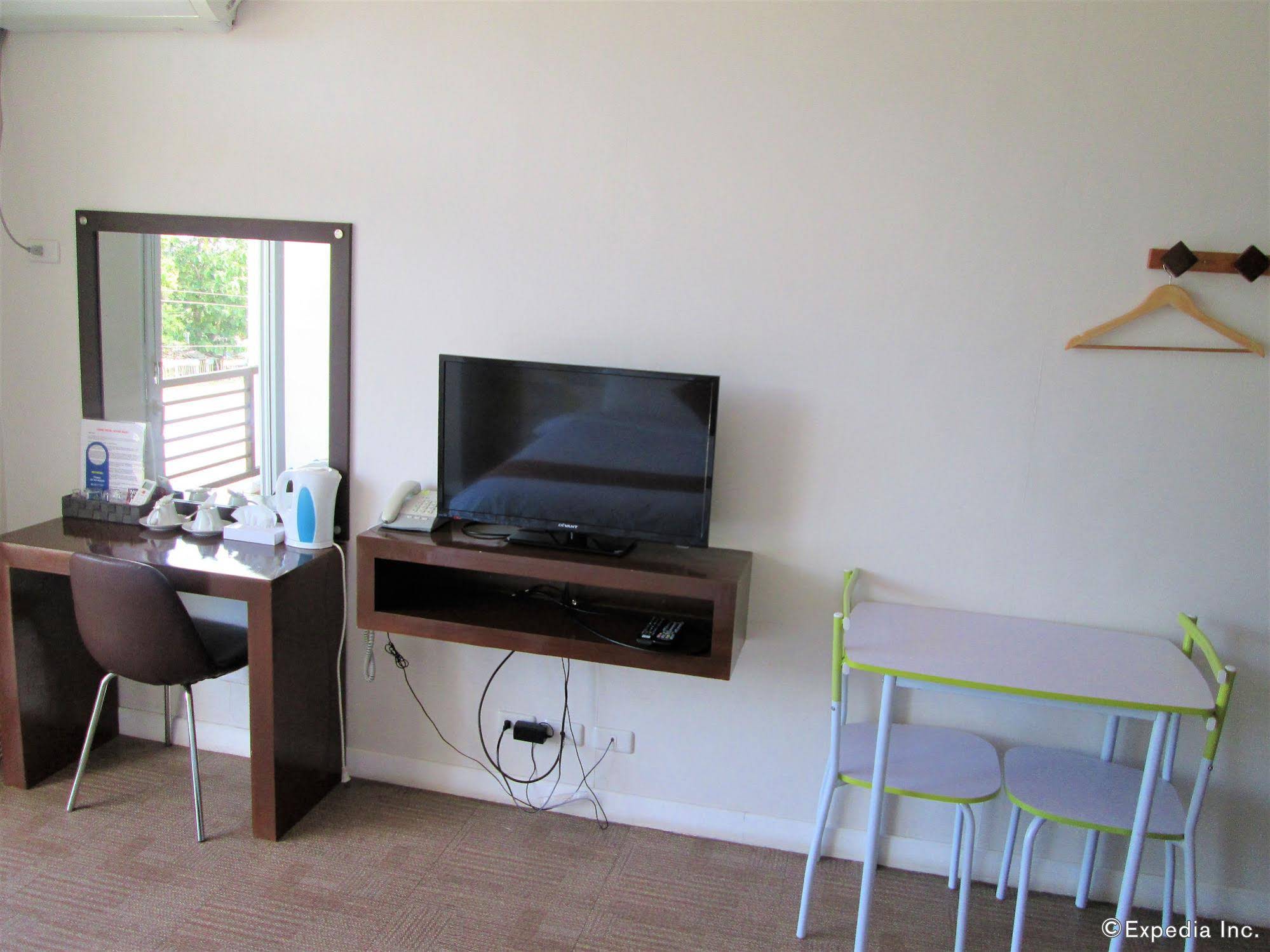 Lohas Airport Hotel
