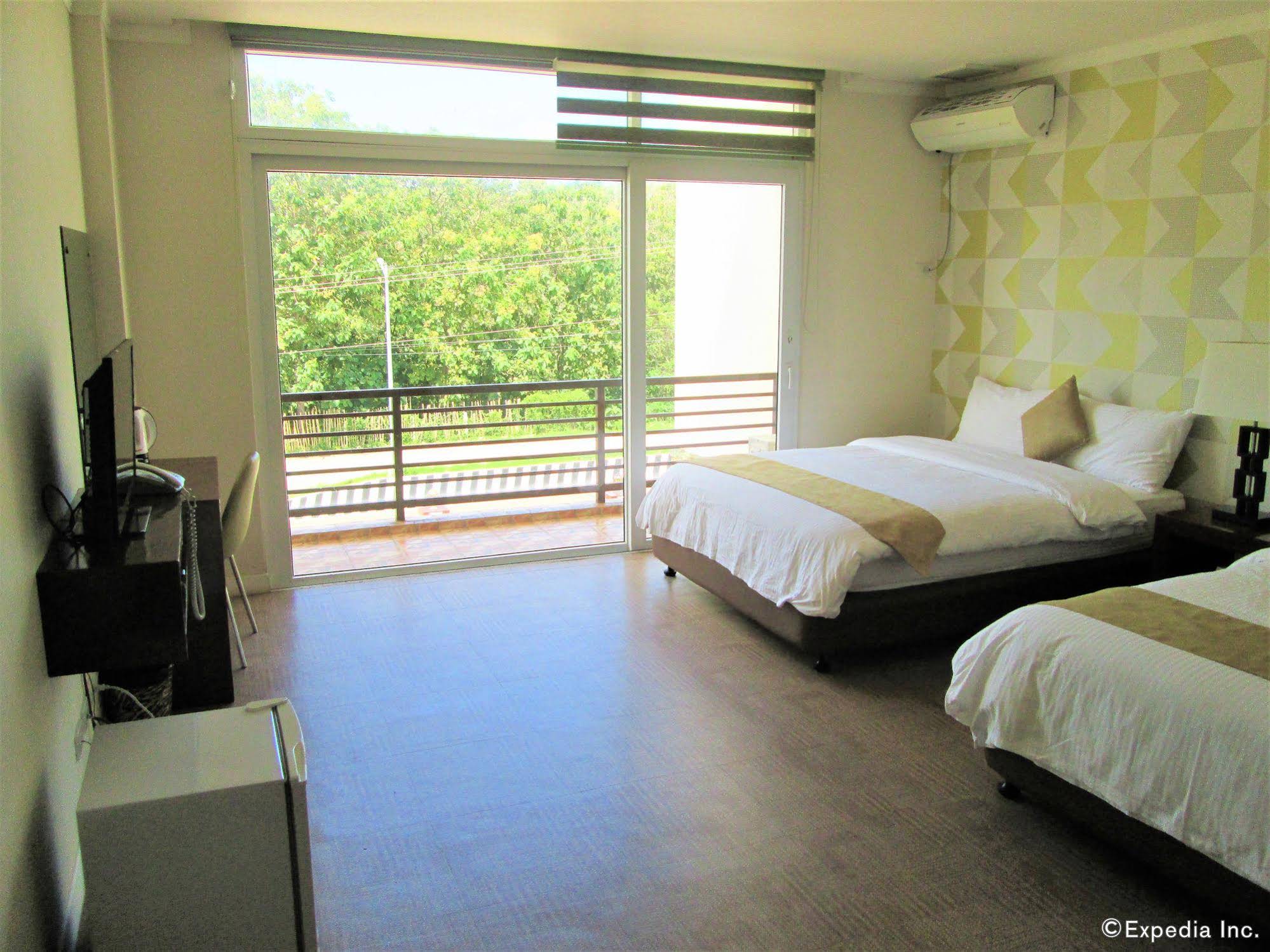 Lohas Airport Hotel