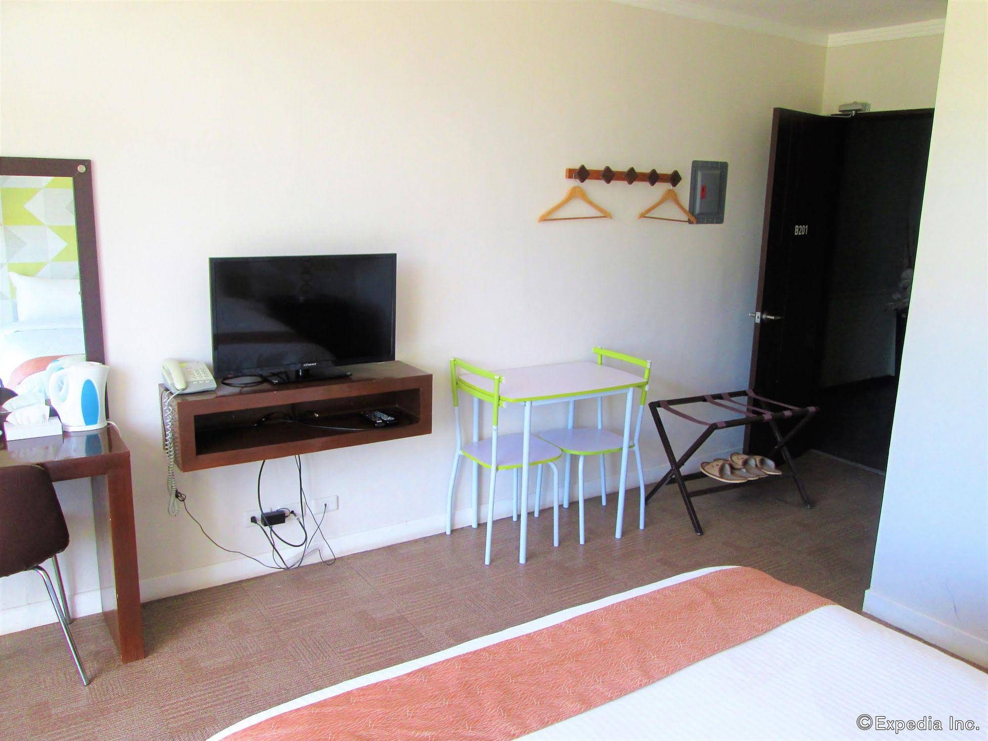 Lohas Airport Hotel