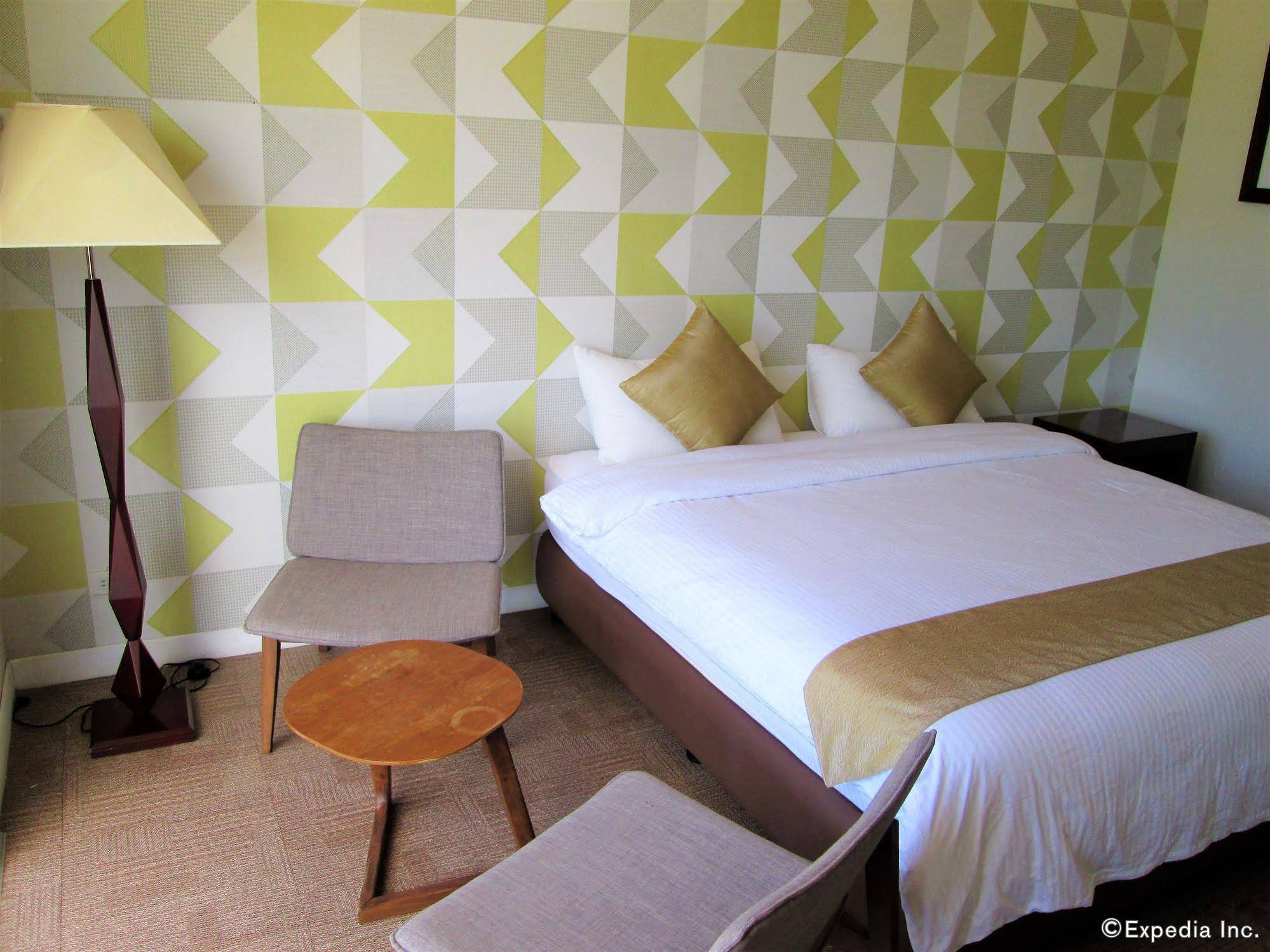 Lohas Airport Hotel