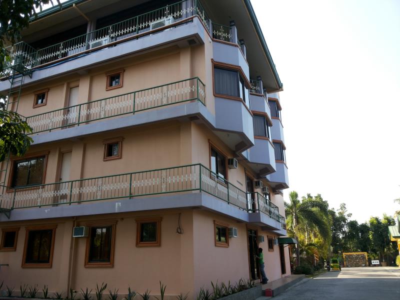 Farm Side Hotel