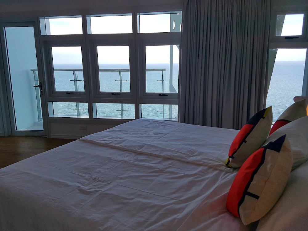 Amazing Seaview Arterra Penthouse