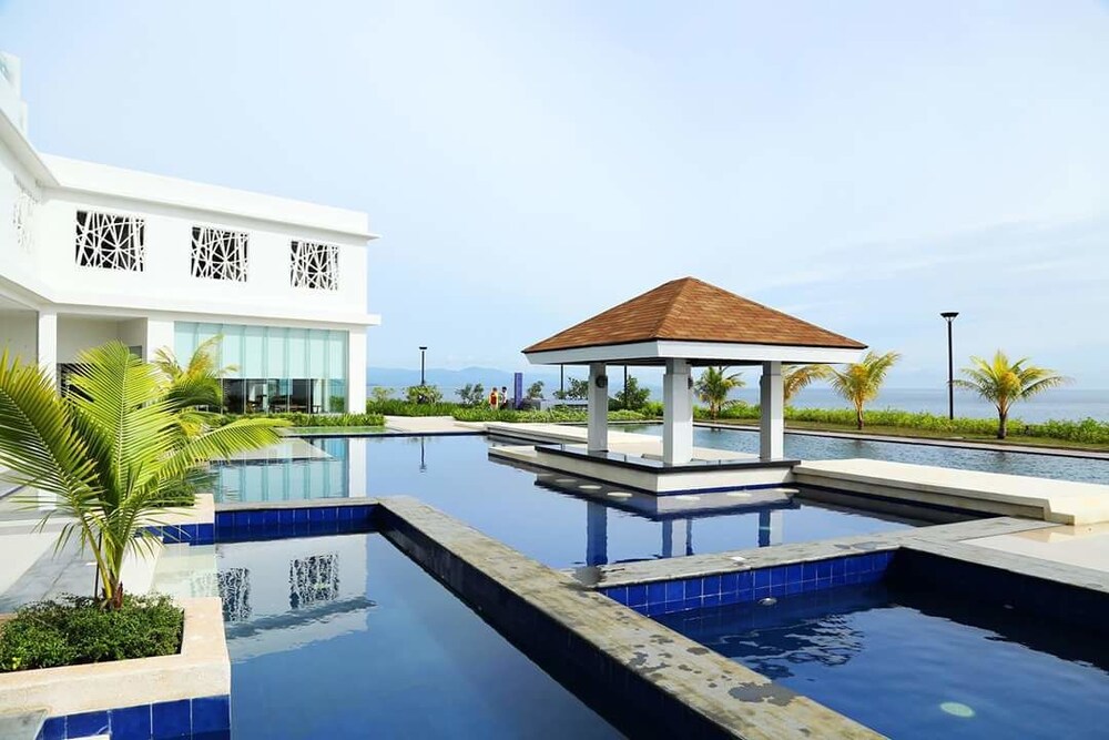 Amazing Seaview Arterra Penthouse