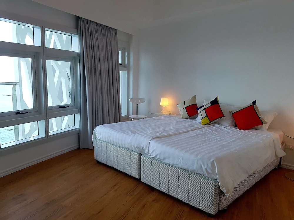 Amazing Seaview Arterra Penthouse