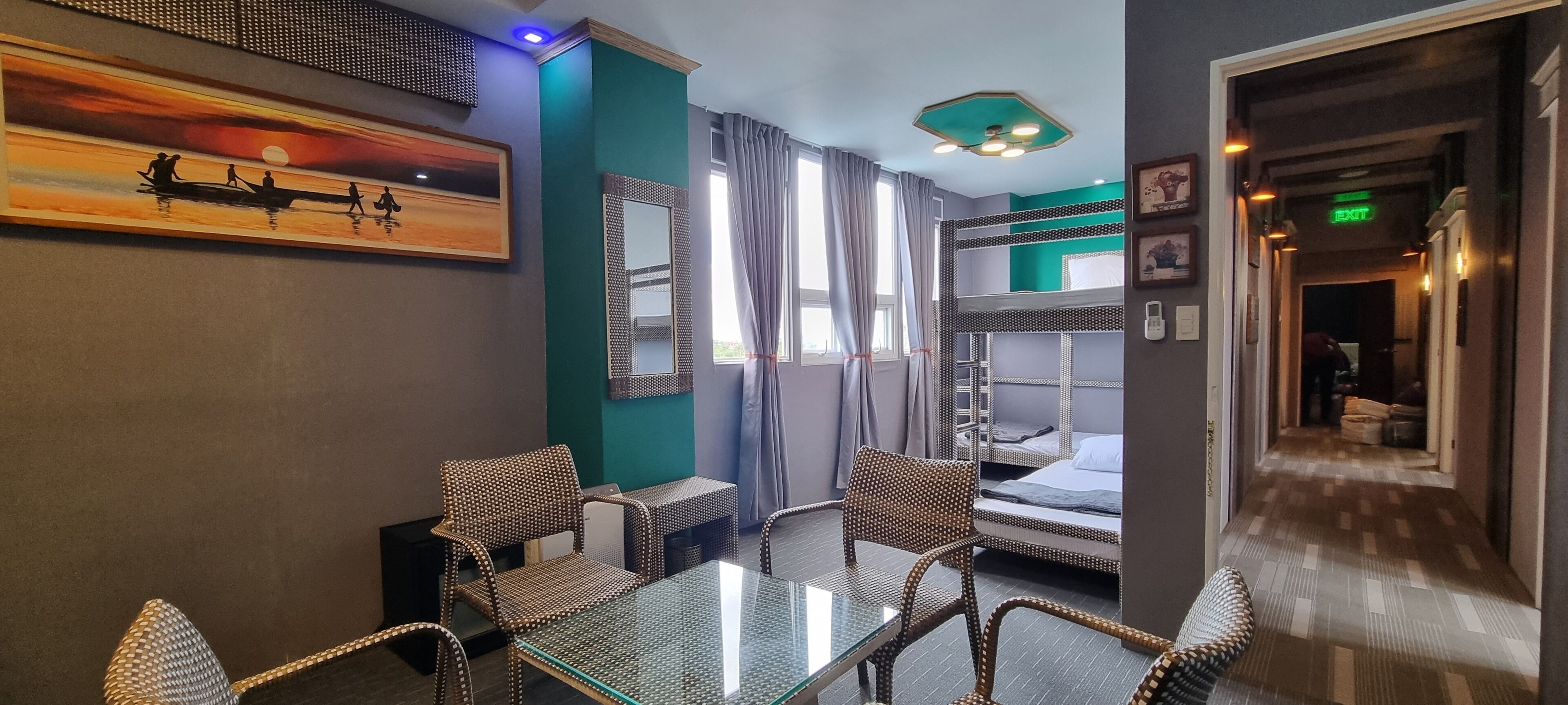 Attic Capsule Hotel