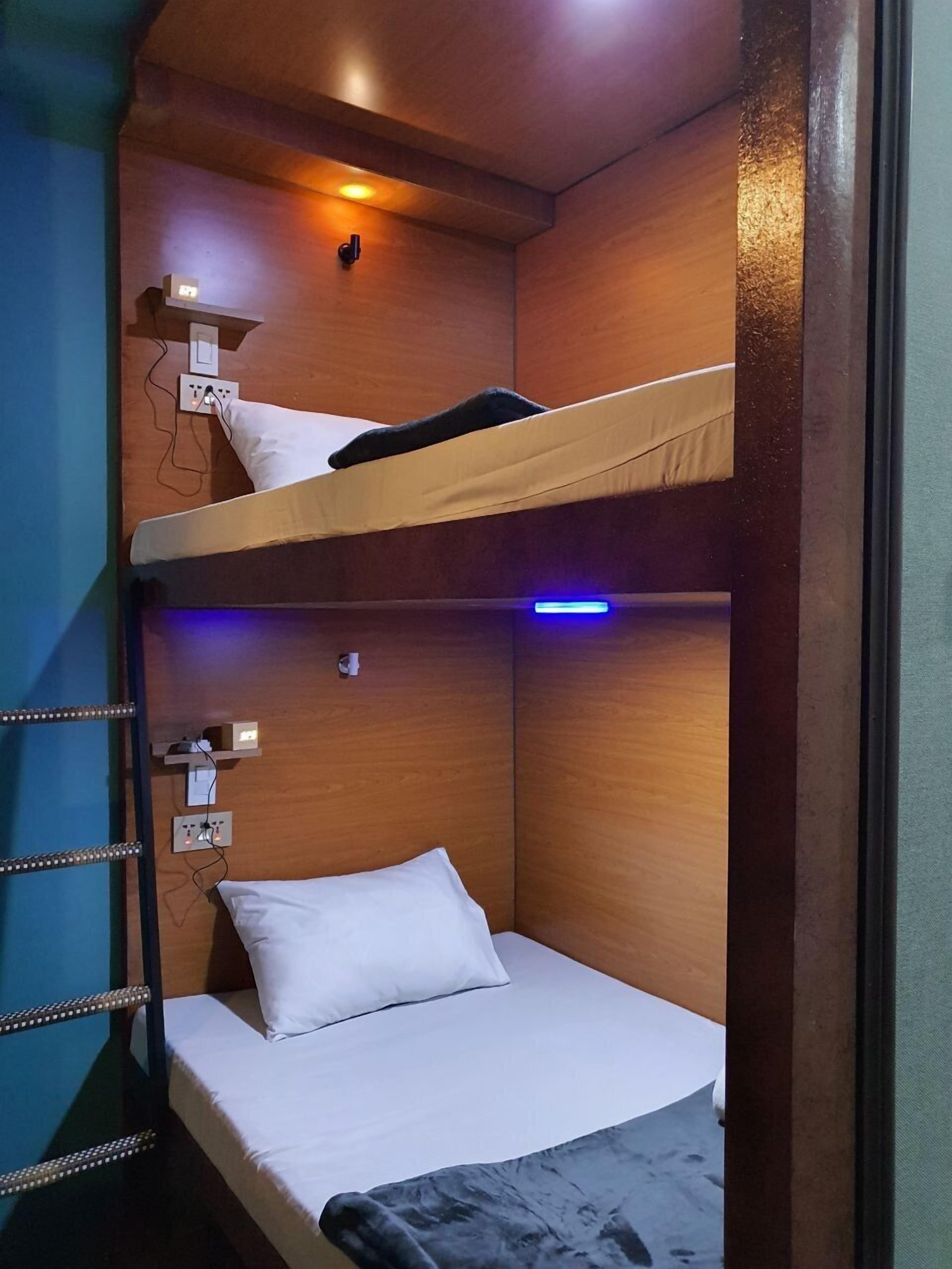 Attic Capsule Hotel