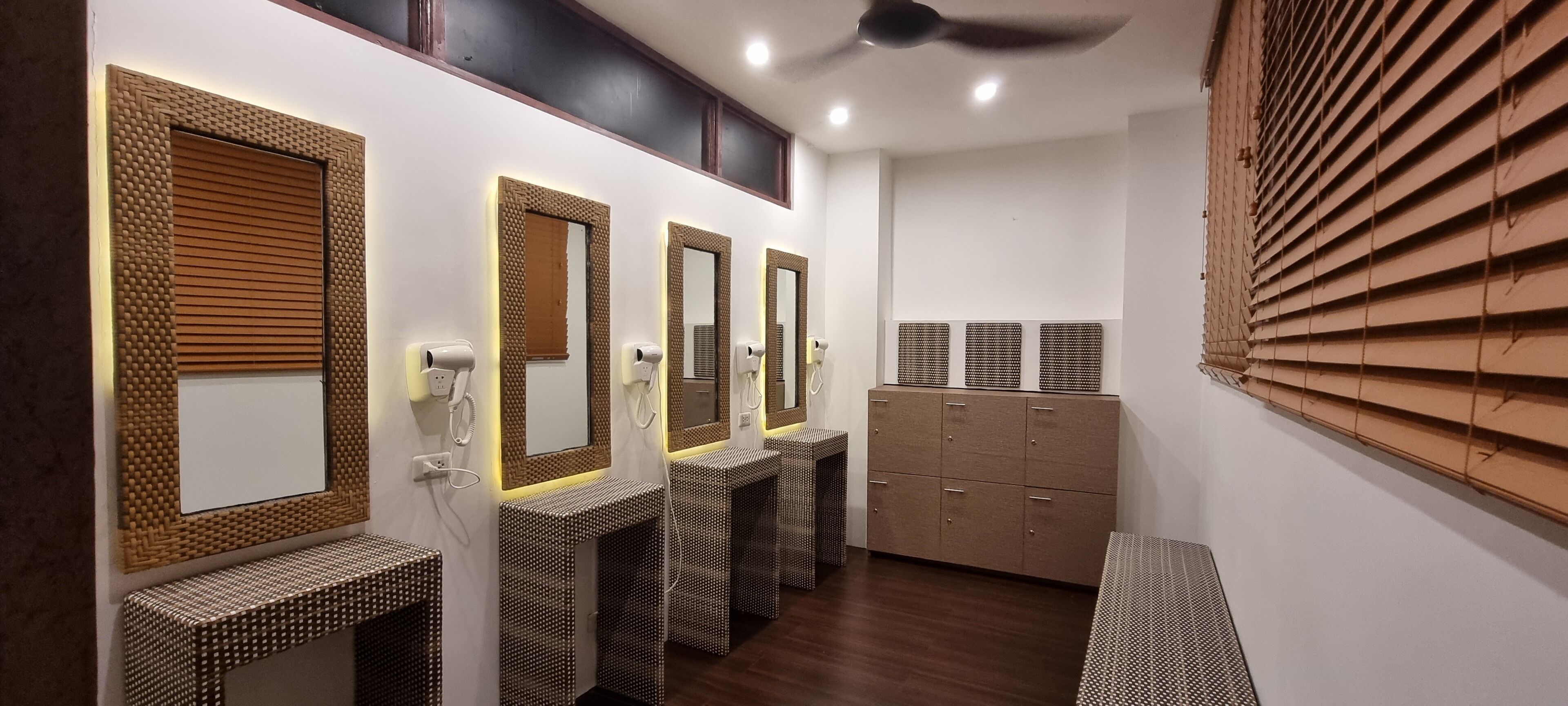 Attic Capsule Hotel