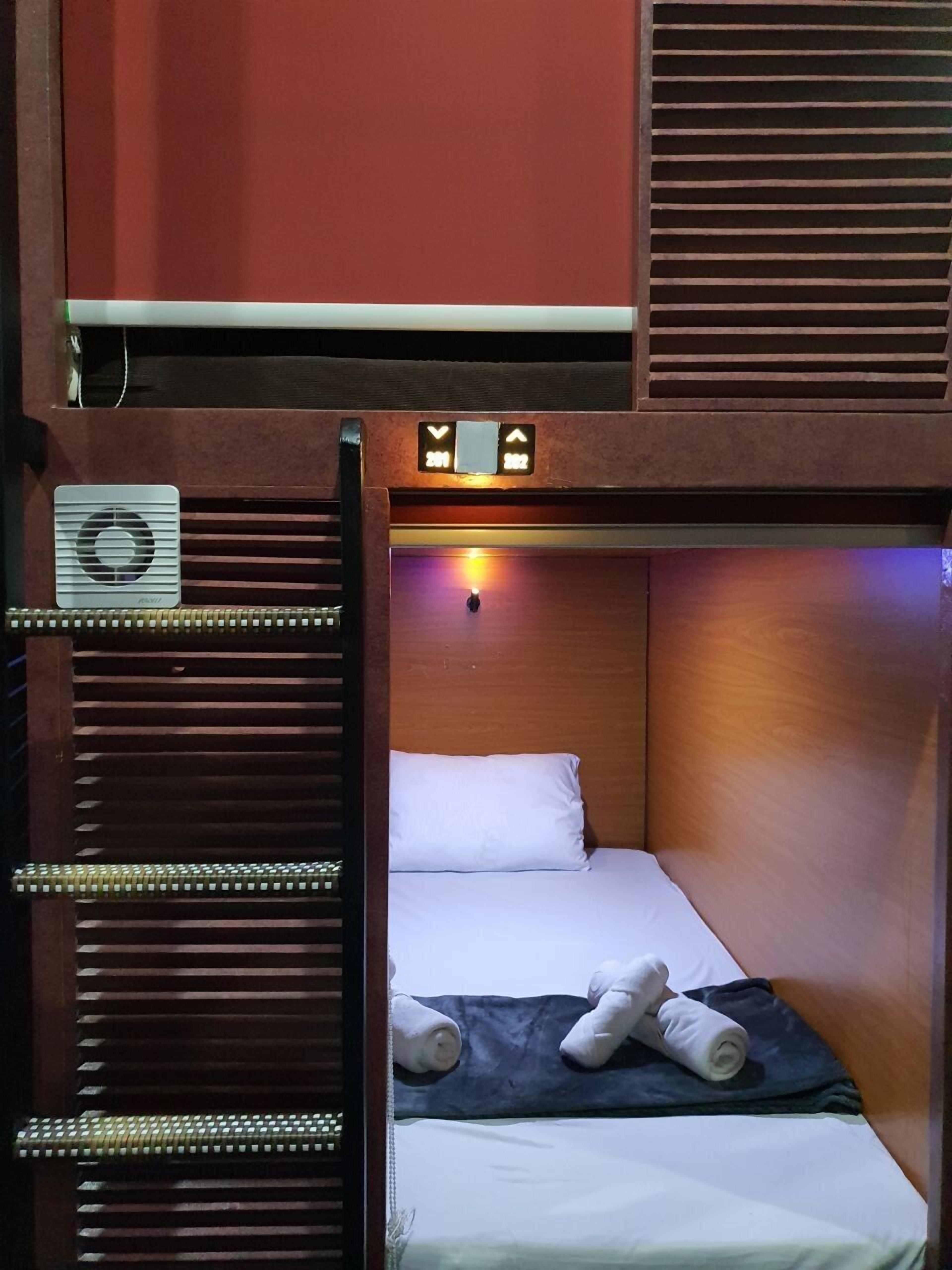 Attic Capsule Hotel