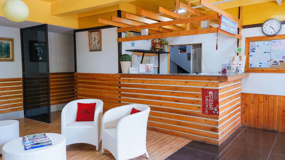 Axis Pension Hotel by RedDoorz