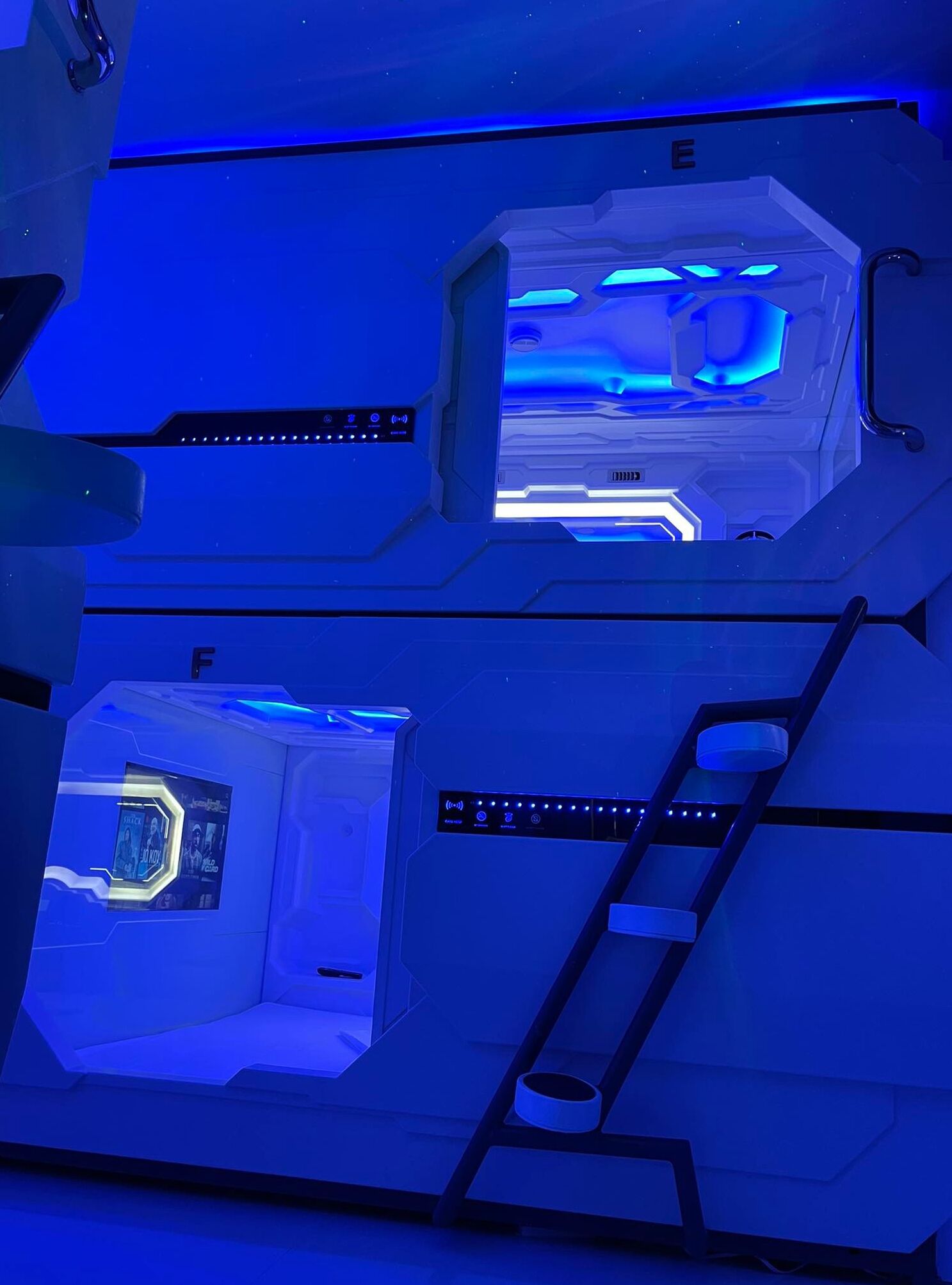 Bmax Spacepods