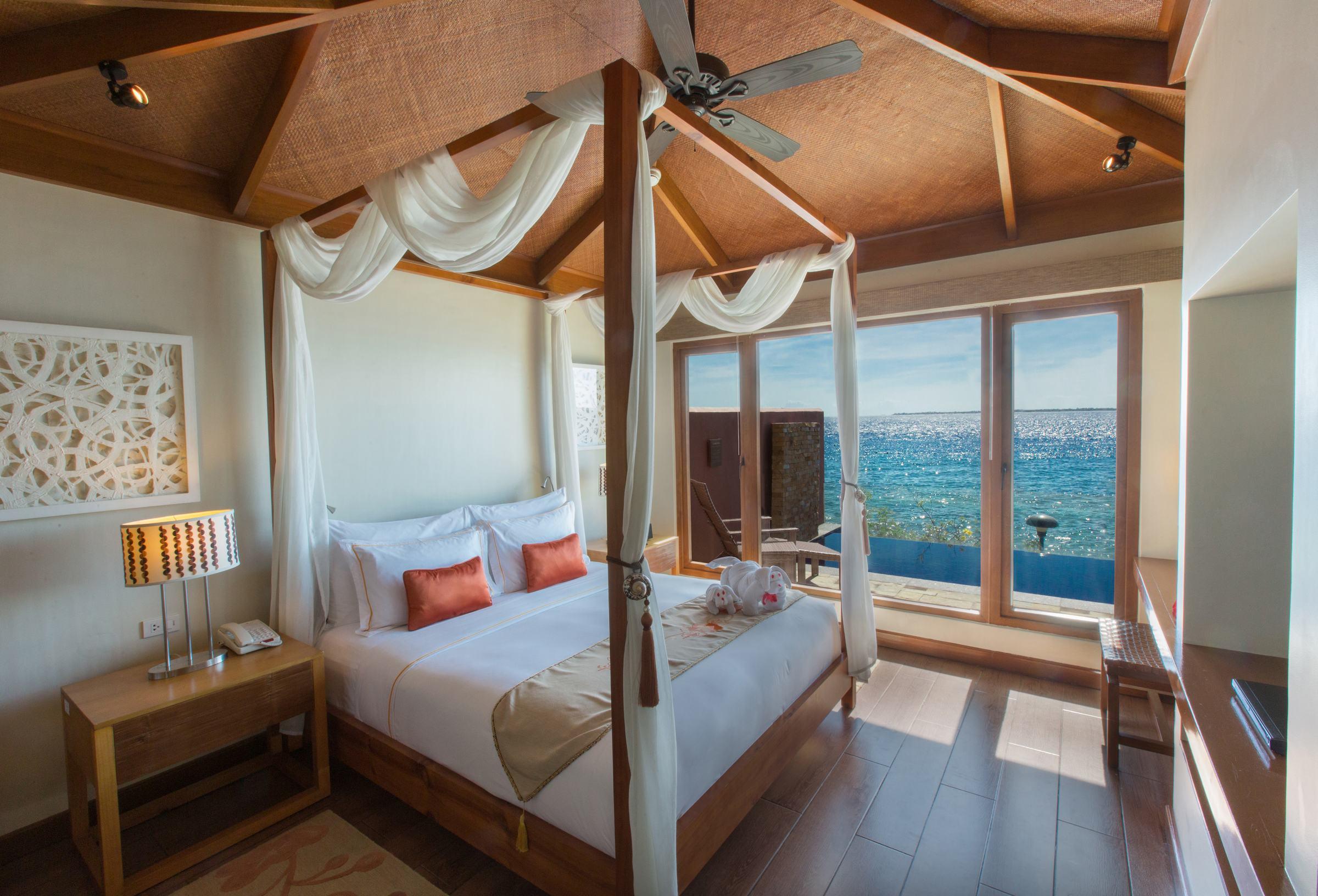 Crimson Resort & Spa Mactan, Cebu